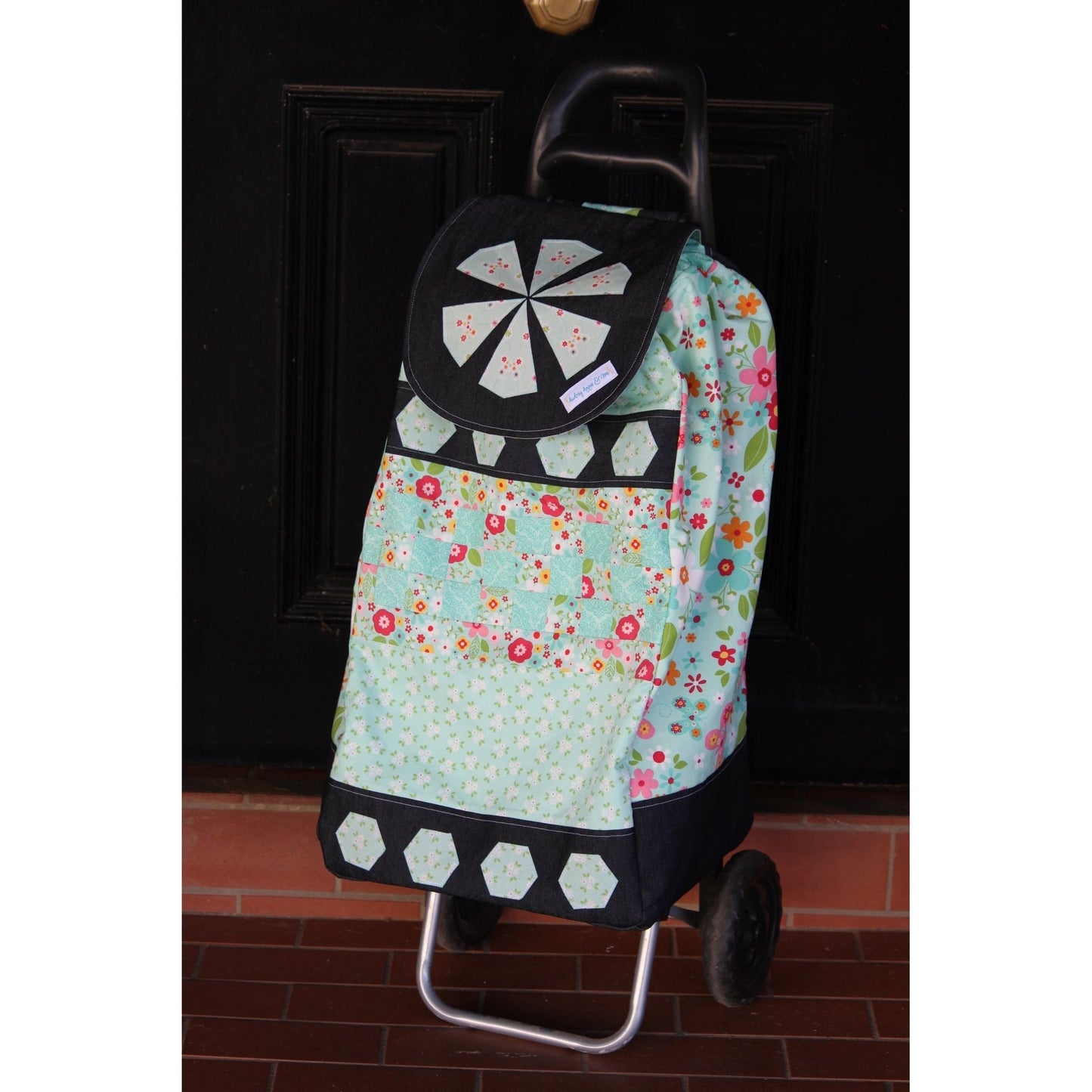 Roll With It Trolley Bag Pattern